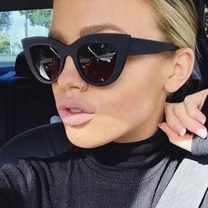 Black Vintage Retro Cat Eye Sunglasses